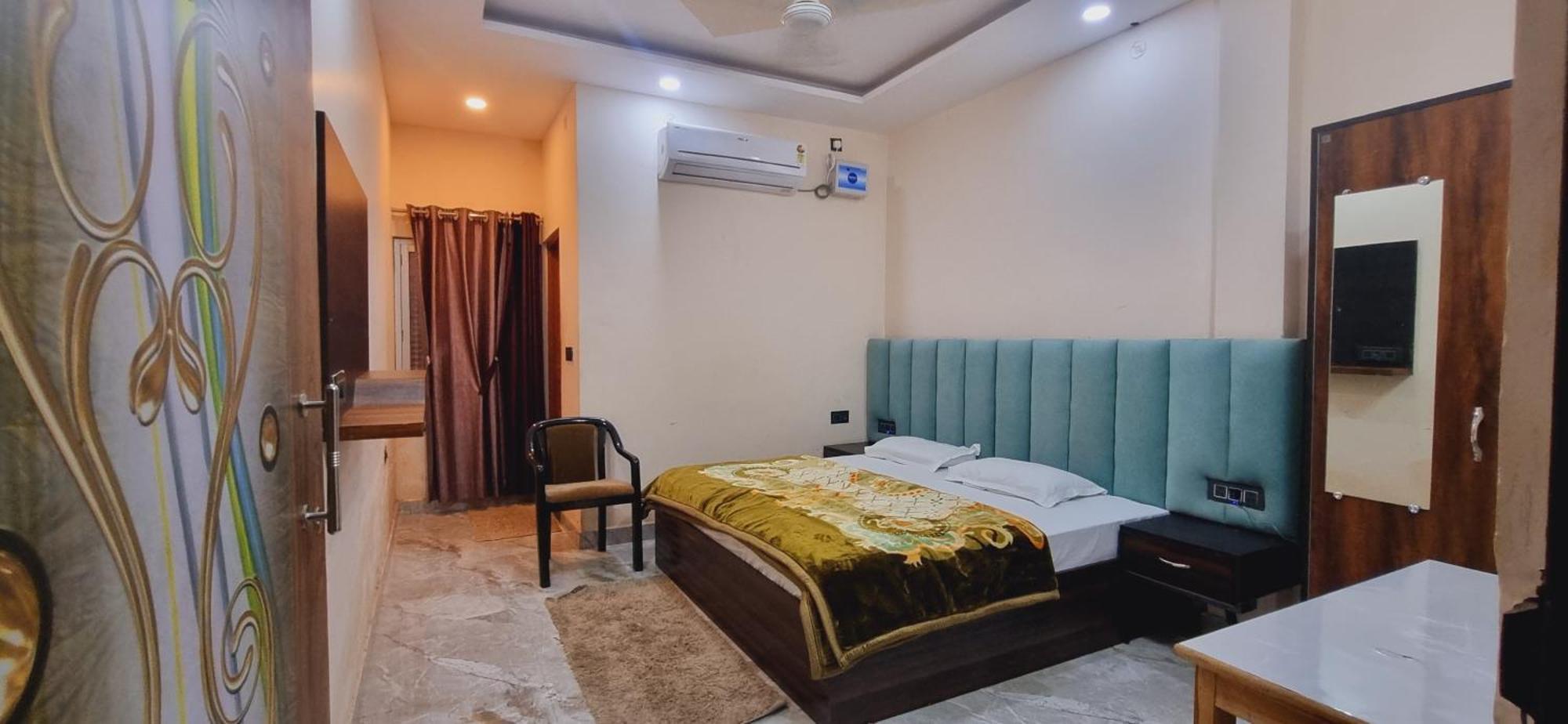 Surya Palace Ayodhya Zewnętrze zdjęcie